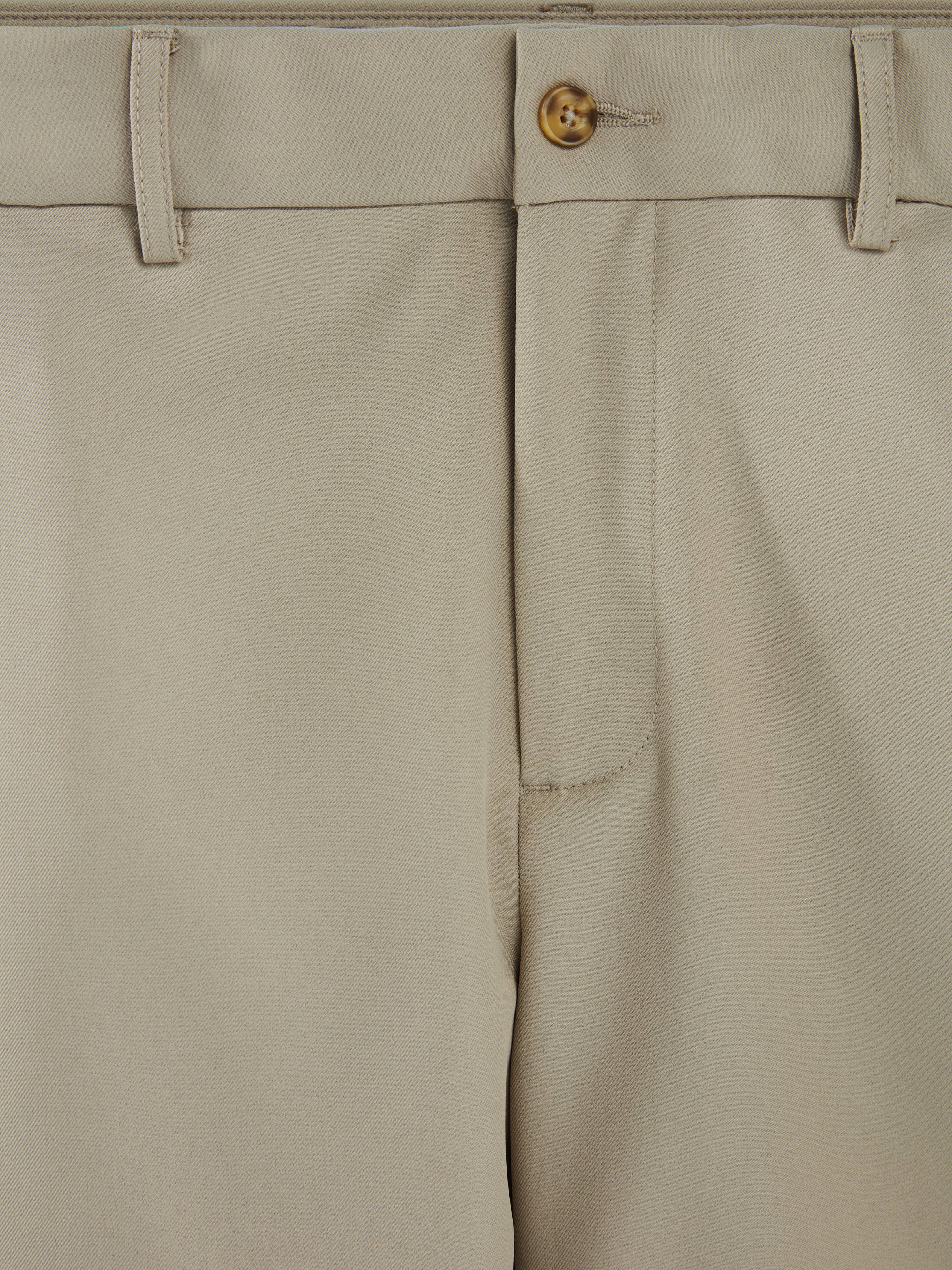 PGA TOUR Men's Flat Front Expandable Waistband Golf Shorts - Elevate Your Game!